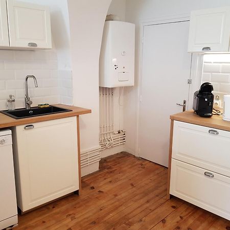 Issoire Centre, T2 Bergere Avec Parking Apartment Room photo