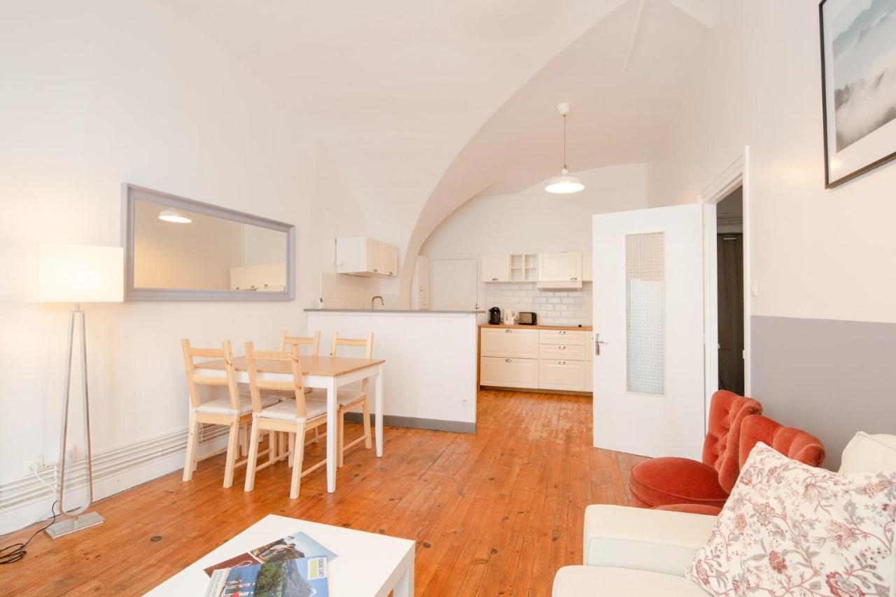 Issoire Centre, T2 Bergere Avec Parking Apartment Exterior photo