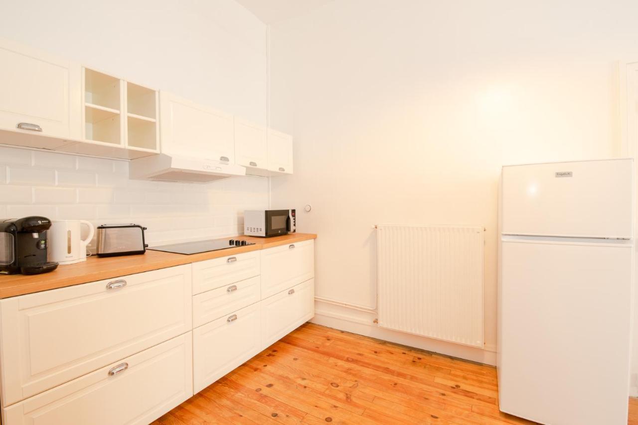 Issoire Centre, T2 Bergere Avec Parking Apartment Exterior photo